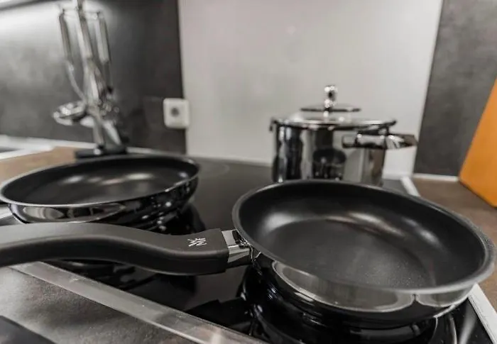 Black Tower In Centrum Lägenhet